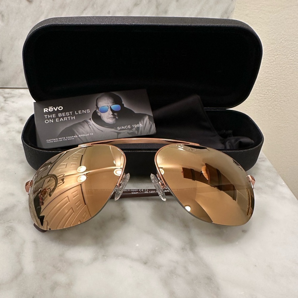 NEW IN BOX Revo Annika sunglasses - polished rose gold